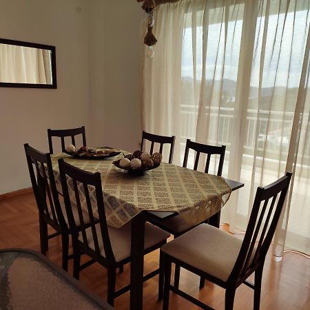 Thea Court Clio & Erato Apartments ปาเลออน ซิฟลิคิออน ภายนอก รูปภาพ